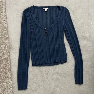 Long sleeves blouse/ sweater